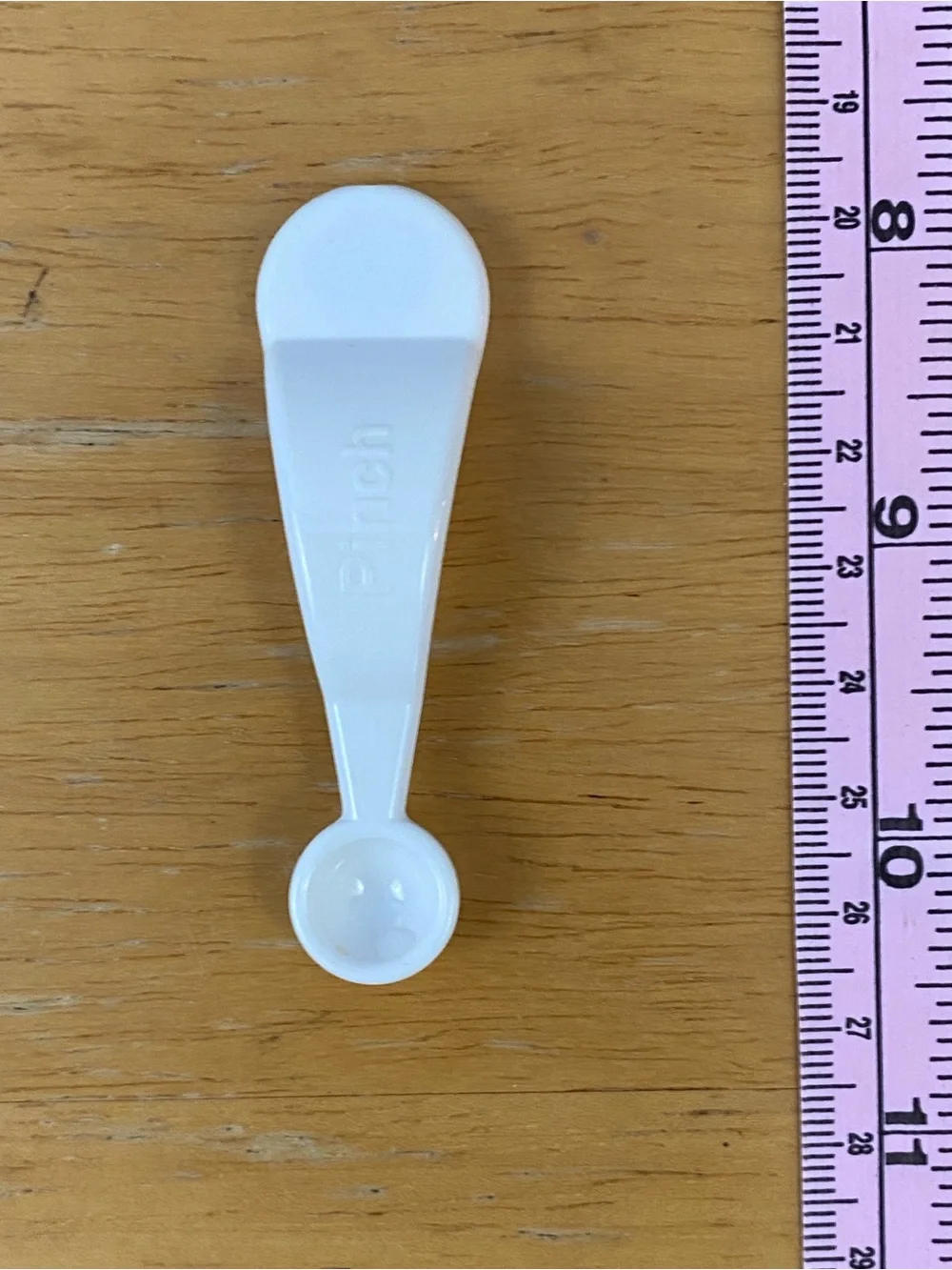 Vintage Tupperware White Mini Measuring Spoon Magnet Set